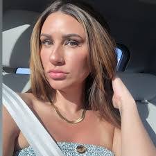 Brittany Lund's Instagram, Twitter & Facebook