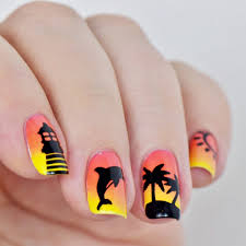 Die nägel in einem pastelgelb lackieren, so. Sommer Nageldesign Fuer Kurze Naegel Selber Machen 2016 Nisinails