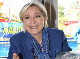 Or maintenant qu'elle a renoncé à certaines de ses positions les plus radicales, elle risque d'être vulnérable à une tentative de débordement sur sa droite. Marine Le Pen Qui Sont Ses Trois Enfants Tele Star
