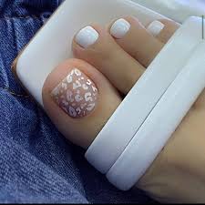 Pedicure diseños juvenil y fáciles para realizar desde casa tienes tutoriales tanto estilo profecional paso a paso como faciles y hermosos diseños de pedicura o pedicure facil y rapido. Tumblr Feet Nails Summer Toe Nails Pretty Toe Nails