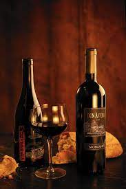 Nero D Avola Is King In Sicily But Another Red Grape Turning Heads Italian Wine Red Grapes Wine
