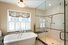 I came on here to look at pictures of master bathrooms in hopes of finding some inspiration for what to do in the house that we just bought, but i came away. Free Standing Master Bath Tub And Master Bath Walkin Shower Klassisch Modern Badezimmer Bridgeport Von Kitchen Bath Design Construction