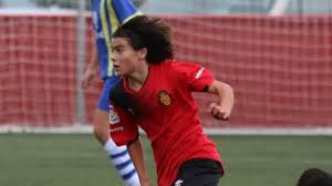 Luka es hijo de diego adrían romero oivadis, exfutbolista argentino que militó del 2003 al 2004 con los alacranes de durango en la entonces llamada primera ahí nació luka, por lo mismo, tiene la nacionalidad mexicana como la argentina. Mallorca Asi Juega Luka Romero El Llamado Nuevo Messi Mexicano As Com