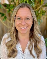 Amanda Crowder's Instagram, Twitter & Facebook