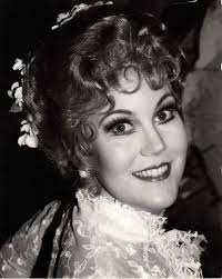 Nancy Elledge's Instagram, Twitter & Facebook