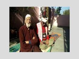 Sunderlal bahuguna is noted garhwali environmentalist, chipko movement leader and follower of mahatma gandhi's philosophy. Babushahi Com