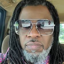 Alright #12thMan, time for Round 2. 🏈 Vote