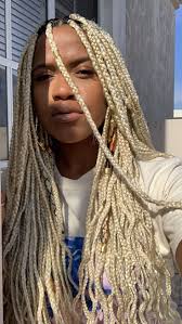 Platinum blonde knotless braids