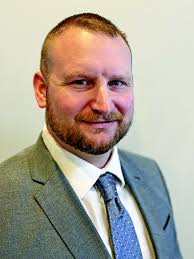 Eric Ettinger's Instagram, Twitter & Facebook