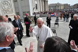 Последние твиты от papst franziskus (@pontifex_de). Papst Franziskus Begrusst Standige Diakone Bistum Augsburg