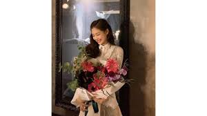 200502#blackpink #jennie #gdragonturn on cc for english subtitle.the subtitle was edited by me, credit to @jendeukiebabo for s. Blackpink Jennie Posts On Instagram For The First Time Following Her Dating News Jazminemedia