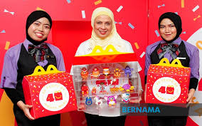 1x 2pc ayam goreng mcd (spicy/regular) mcvalue meal. Bernama Mcdonald S Malaysia Brings Back Iconic Happy Meal Toys