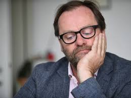 Sepp schellhorn sitzt für die neoliberalen im österreichischen parlament, betreibt aber auch ein flüchtlingsprojekt. Salzburgs Neos Chef Malt Beamtengrau Und Verkauft Schikanose Kunst Sn At