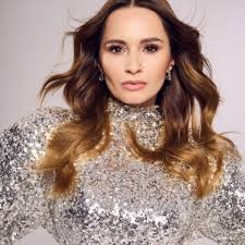 Do akcji wkracza Lucyna Lis, czyli Lady Love 💥😍 Będzie gorąco! Serial  premierowo od 20 grudnia w Max.