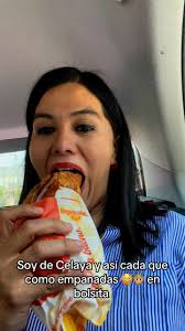 Soy de Celaya y así cada que como empanadas en bolsita 🙊😅 #Celaya  #empanadas