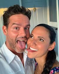 El guapo y maduro novio de Carmencita Sousa +Fotos