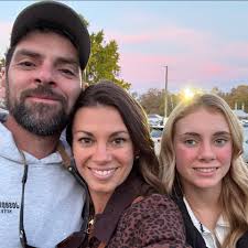 ✨ Something new is coming to Gloucester! ✨ Brianna Teschner, owner of Gate  of Life Acupuncture, is now opening House of Ren—home to the first  Cryotherapy chamber in the region! This one-of-a-kind