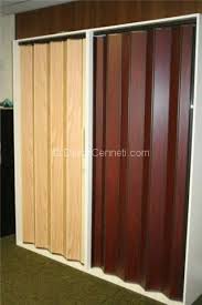 Çok sayıda görünüme sahip olan akordeon kapı modellerinin en fazla tercih edileni ise ahşap görünümde merhaba çocuk odasını akordiyon sistemi ile 2 ye ayırmak istiyorum.konu hakkında desteğinizi rica. Akordion Kapi Modelleri 2021 Dekorcenneti Com