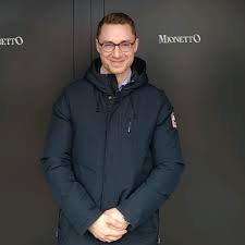 jonathan petrone sur LinkedIn : Mionetto se dévoile avec un concept inédit  à Auchan Caluire pour le plus…