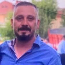 Genç yaşta geçirdiği kalp krizi sonucu Ptt çalışanı Halil İbrahim Akın  hayatını kaybetti. Sevenlerini yasa boğan merhuma Allah'tan rahmet,  yakınlarına başsağlığı dileriz. #ayancık #ayancik #sinop