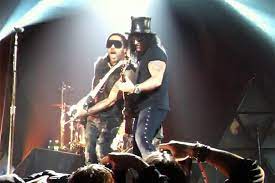 Slash Jams With Lenny Kravitz At Ceremony Honoring Muhammad Ali