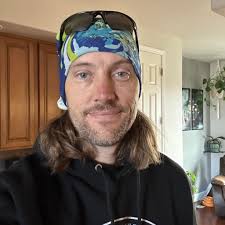 What to look for when buying safe solar eclipse glasses?