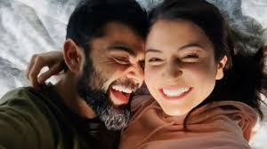 Bollywood actress anushka sharma has given birth to a girl, her husband, indian cricket captain virat kohli announced on social media. Anushka Sharma Gatecrashes Virat Kohli S Ask Me Anything Session With An Important Question