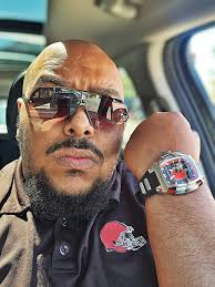 Pastor Lewis' encounter with D in the hood