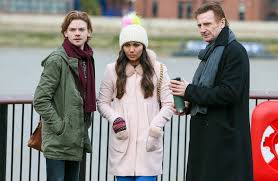 First Photos From Set Of Love Actually Mini Sequel Love Actually Thomas Sangster Liam Neeson
