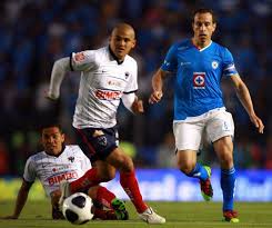 Cruz azul fans attend azul stadium to cheer their team up against monterrey for the apertura 2009 final match on december 13, 2009 in mexico city,. Estadio Azul Celebra 70 Anos De Malaria