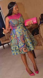 Modele robe droite col rond manche courte dentelle blanche guipure double collection hiver 2015 fabrication francaise robe modele robe robe. Soldes Modele De Robe Courte En Pagne Avec Dentelle En Stock