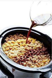 18 Easy Slow Cooker Snacks That Will Feed A Crowd Recipes Chex Mix Recipes Yummy Snacks