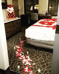 The walkable downtown is a veritable showcase of 133 buildings listed on the national historic register of historic places, so the hilly streets are packed with architectural interest and charm to spare. Valentine S Day Hotel Room Set Up By Svjpartyplanner Santajones87 Valentine S Day Hotel Romantic Valentines Day Ideas Valentine Hotel