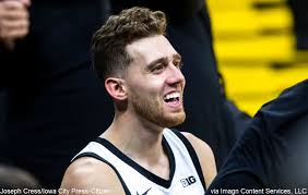— iowa basketball's senior guard jordan bohannon was physically assaulted on sunday in iowa city and is recovering after receiving medical attention for a serious head. Lh6jqmk2z4qlbm