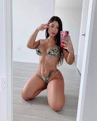 Laura-Van-Nude-13 - DirtyShip.com