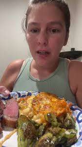 Holy sh*t wow @Tini👩🏼‍🍳🔥 SOOOO GOOD #loveit #thanksgiving #dinner for  sure #wow