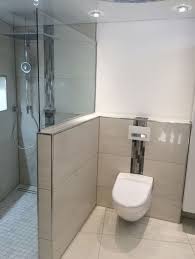 Abtrennung Zwischen Dusche Und Wc Badezimmer Badezimmerideen Badezimmer Dusche Fliesen