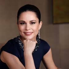 Claire Collobert Angelle