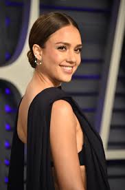 A typical jessica alba hair style can be in any of several color shades. Jessica Alba Hair Color And Best Hairstyles Popsugar Beauty