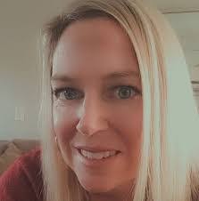 Amy Messinger's Instagram, Twitter & Facebook