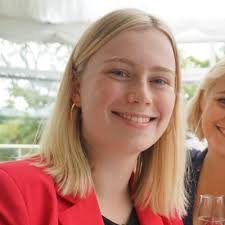 I don't think there's anything more me-coded than my first article for  Vogue (!!!) being about the Topshop revival. A full circle moment for a 14  year-old Joni Jeans loving girl with