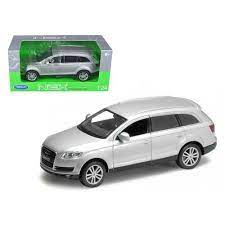 Audi Q7 Silver 1 24 Diecast Car Model By Welly Audi Q7 Car Model Diecast Cars