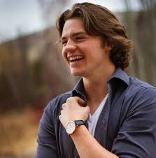Most celebrities follow this rule to ensure that their loved ones are safe and out of the spotlight. Joel Courtney Actor Bio Age Girlfriend Net Worth Height Weight Career Facts Wiki Dolby360 Com