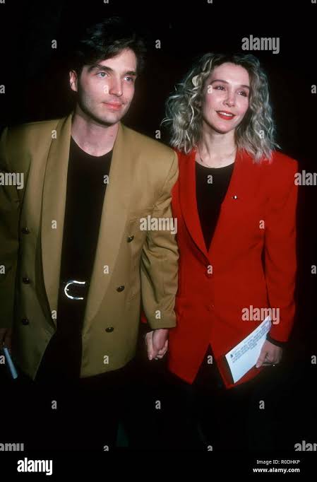 BEVERLY HILLS, CA - DECEMBER 10: Musician/singer Richard Marx and actress Cynthia Rhodes attend Warner Bros. Pictures' 'Forever Young' World Premiere on December 10, 1992 at Academy Theatre in Beverly Hills, California.