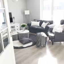 Instagram Wohn Emotion Landhaus Wohnzimmer Livingroom Modern Grau Weiss Grey White Landhausstil Wohnzimmer Wohnen Wohnung Wohnzimmer