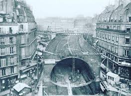 This Picture Shows The Construction And The Assembly Of The Caisson For The Sub Fluvial Crossing Of Line 4 At Saint Mich Paris Photos Paris History Old Paris