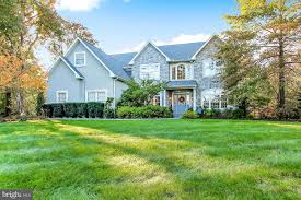 House For Sale Reading Pensylvania Usa In 2020 Sale House Multi Family Homes Row House