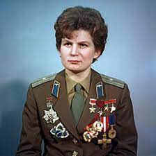 Имеет звание героя советского союза. Tereshkova Valentina Vladimirovna Vikipediya