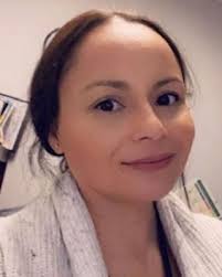 Laura Laird's Instagram, Twitter & Facebook