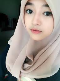 Misalnya saja dengan menjajal cara memutihkan wajah di photoshop, software andalan yang bisa menyamarkan noda hitam, jerawat, dan bikin kulit kusam jadi lebih glowing. Cara Memerahkan Bibir Yang Hitam Dengan Cepat Dan Alami